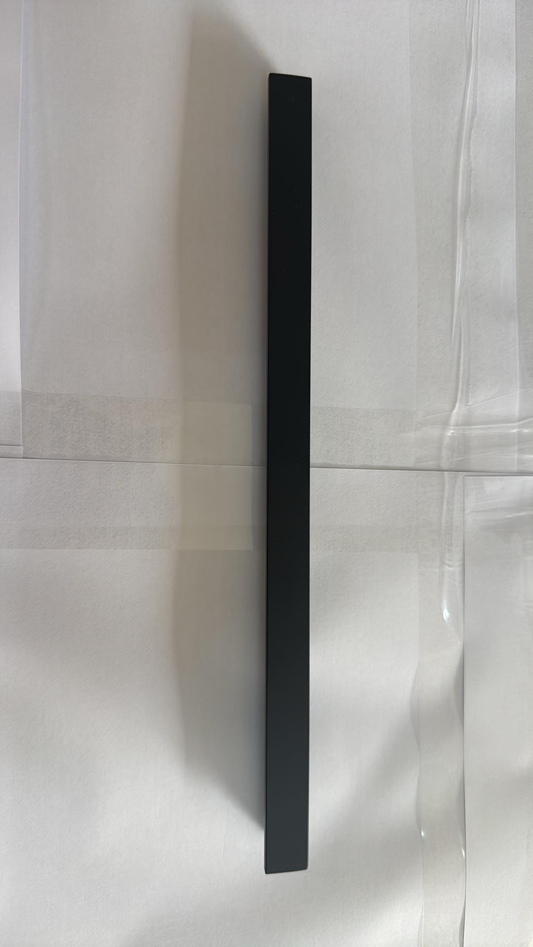 Poignée de meuble ELD20 dorée / ELD04 noire — profil en L, entraxe 96 à 384 mm 4