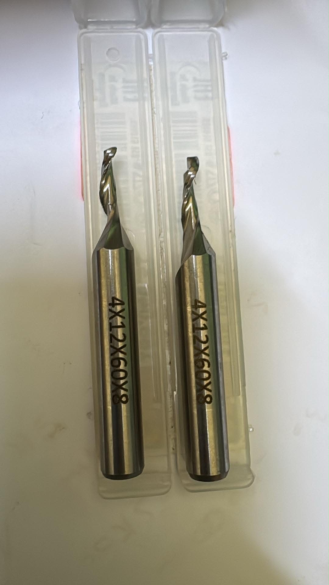 Fraise hélicoïdale pour aluminium — queue 8 mm · actif Ø4 × 12 mm — CMT 188.040.51