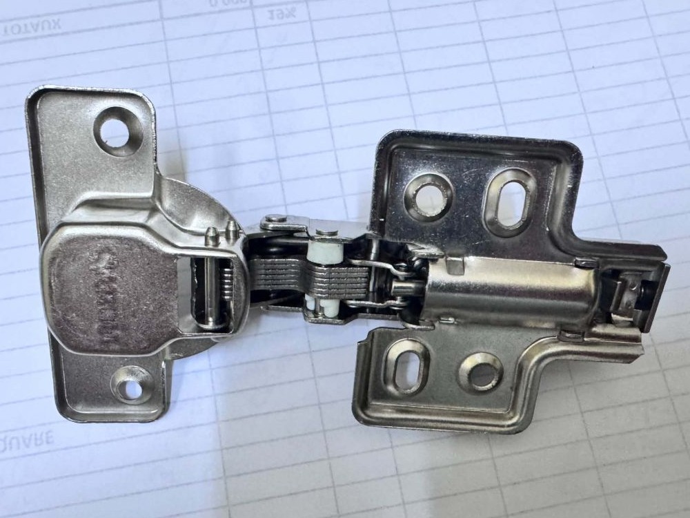 Charnière 2D à piston soft close — 1,5 cm 2