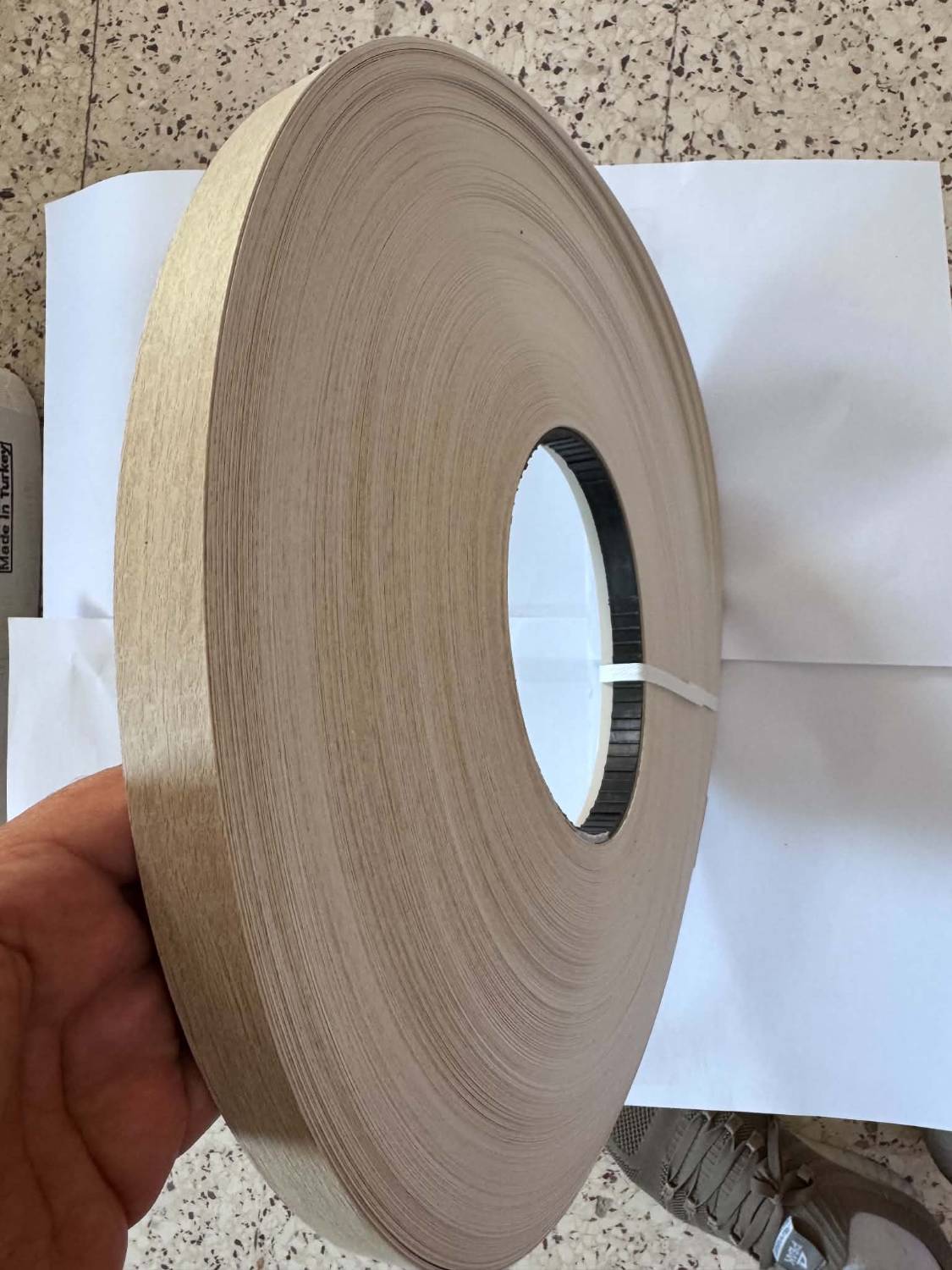 Couvre-chant chêne Sonoma 04/22 — rouleau de 300 m 1