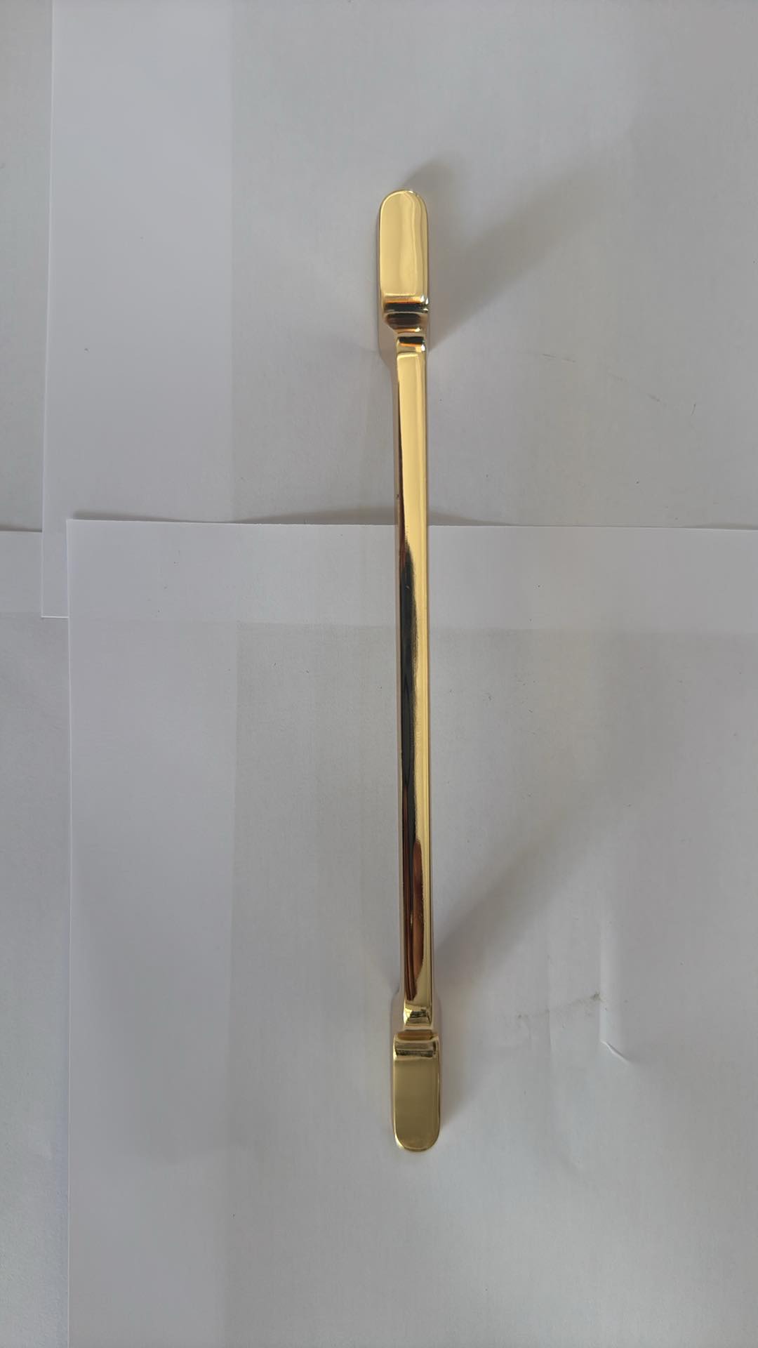 Poignée de meuble Berfino 636 — dorée ou noire, pieds en marche, entraxe 128 ou 160 mm 4