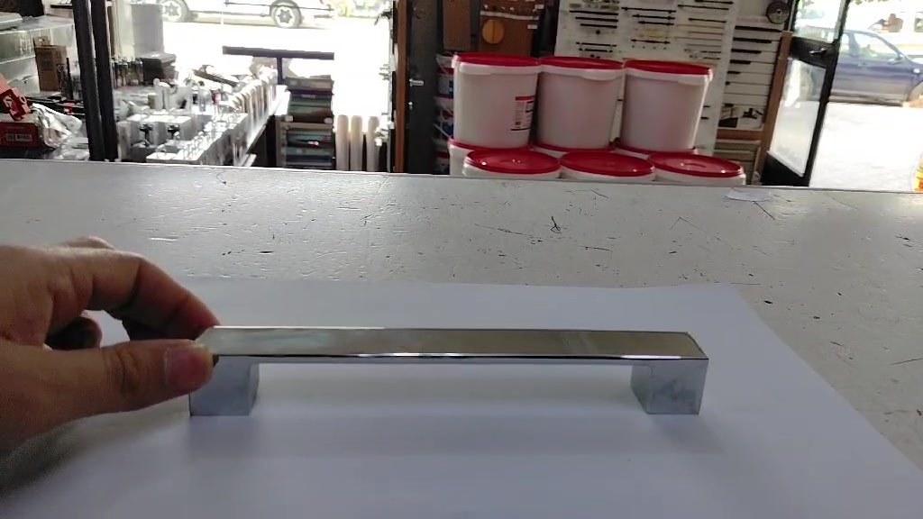 Poignée de meuble Karmen — noire ou chromée, entraxe 128, 160, 192 ou 224 mm 5