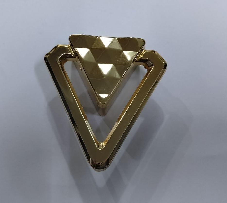 Bouton de meuble Triangle dore 32mm