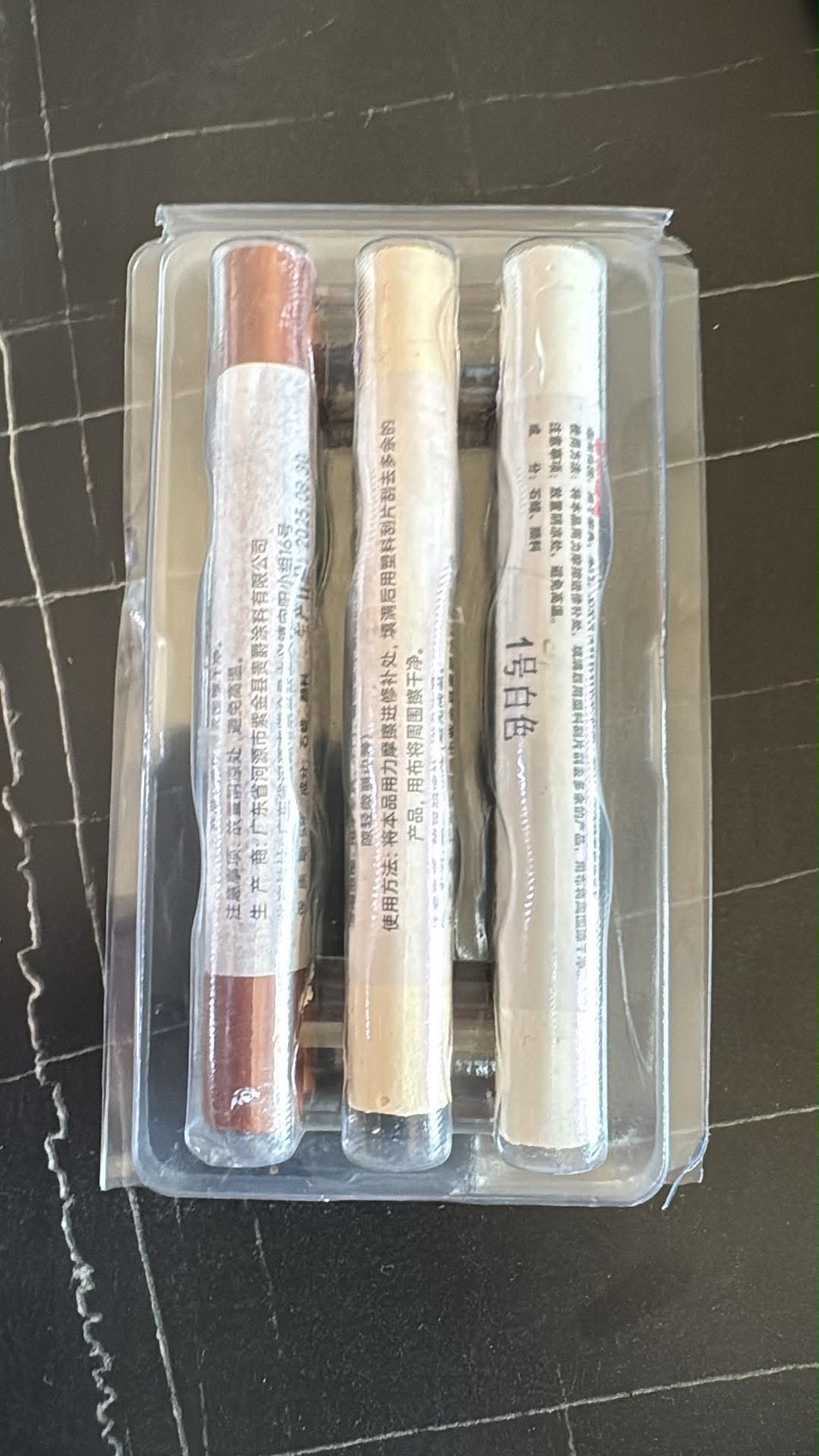 Pack de 6 crayons de cire pour réparation de meubles et panneaux 3
