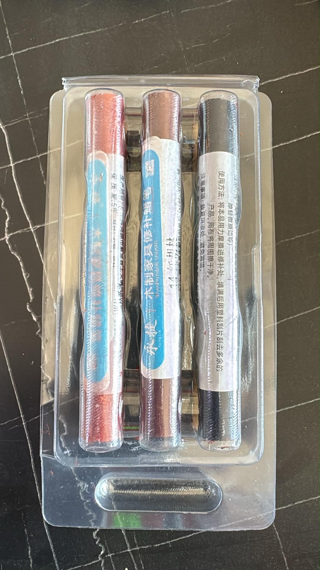 Pack de 6 crayons de cire pour réparation de meubles et panneaux 4