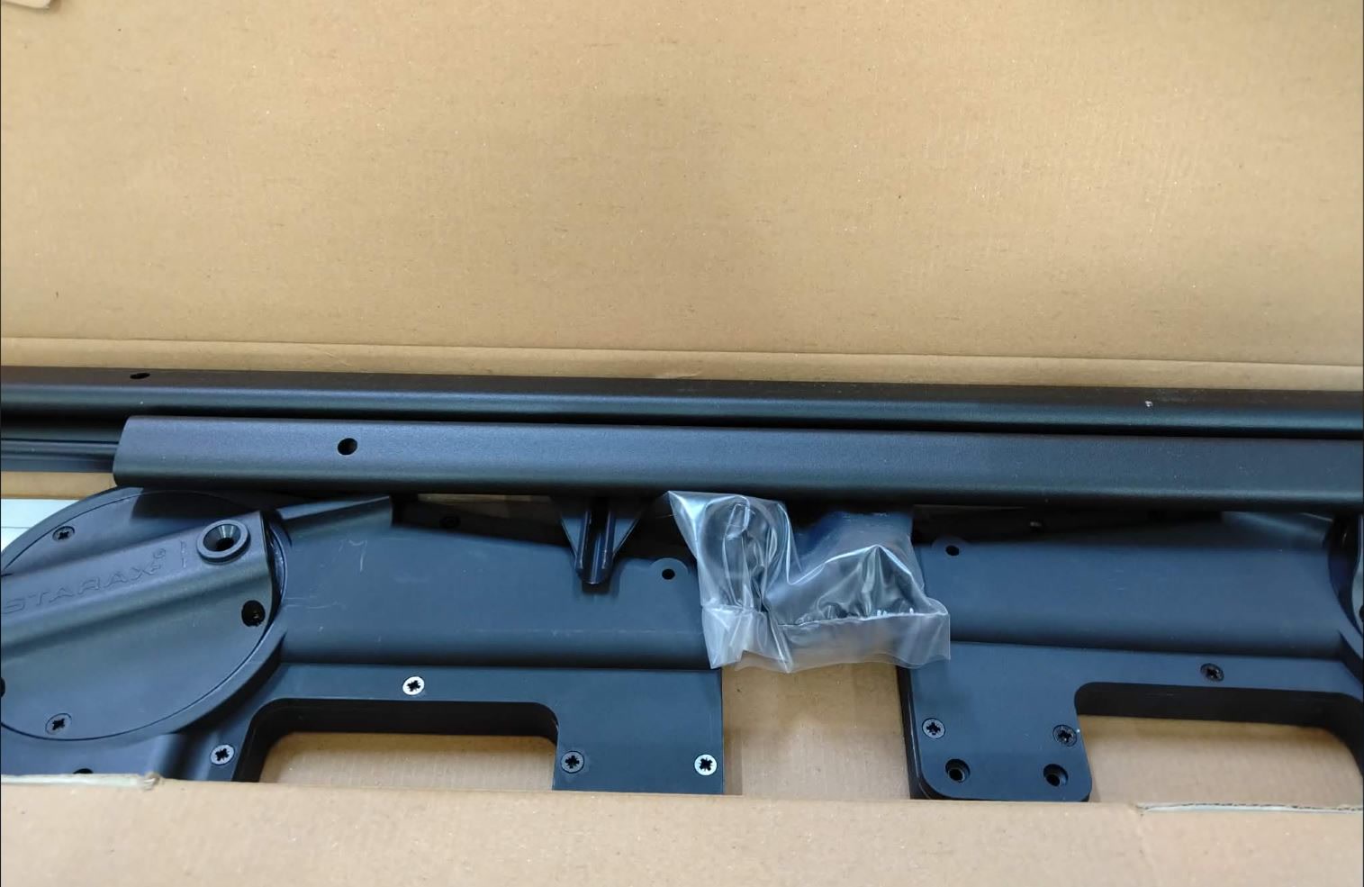 Penderie escamotable noire — porte-vêtements rabattable à descente amortie, armoire de 850 à 1150 mm, charge 15 kg — STARAX S-6013A 2